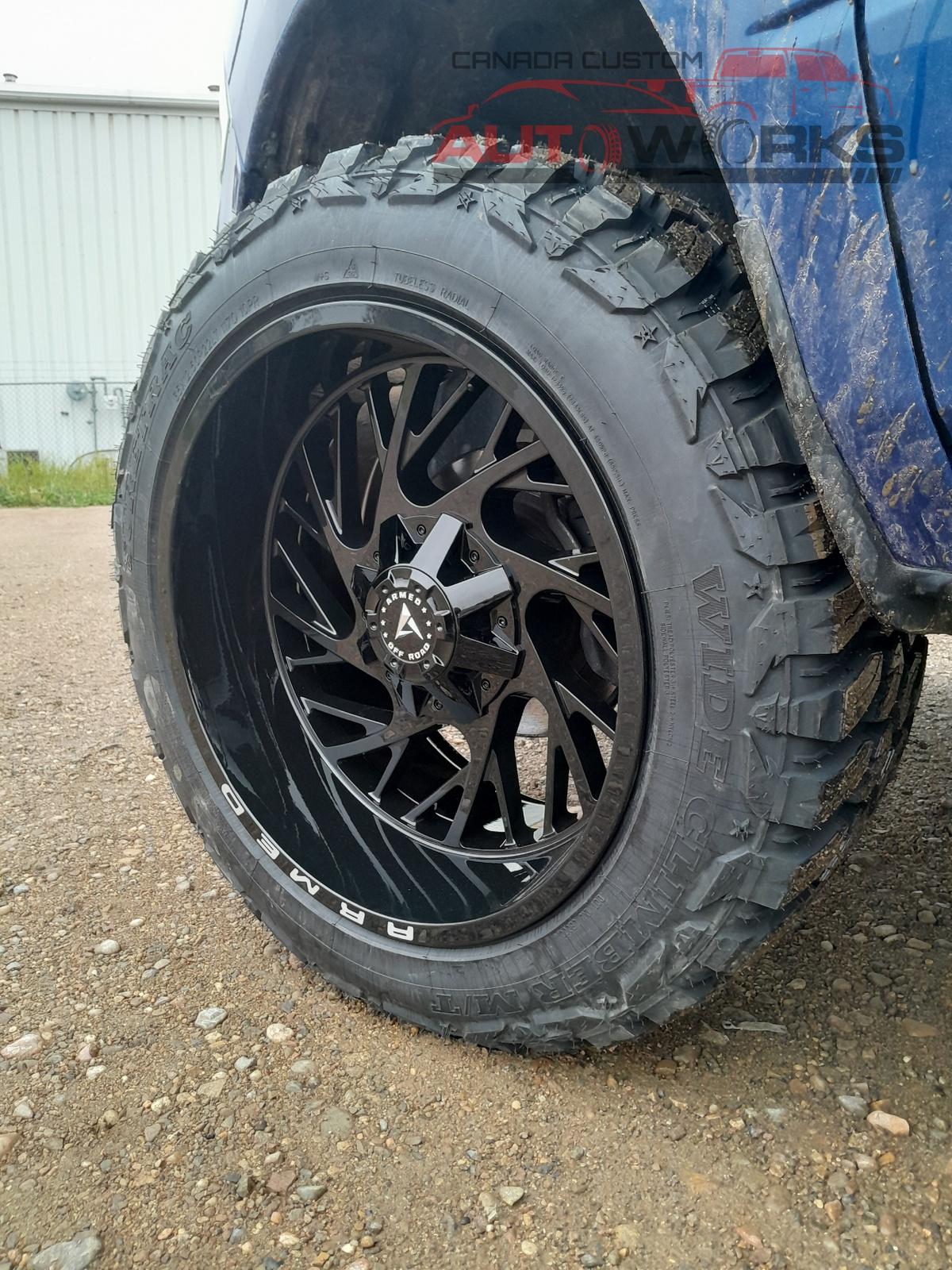 tama キャデラ 2018 Ram 1500 on Armed Off-Road Carnage 22x12 Black Wheels with